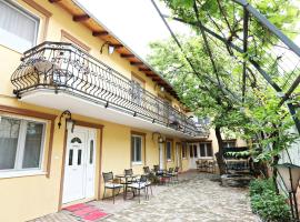 Apartments & Rooms Vienna, hotell i Osijek