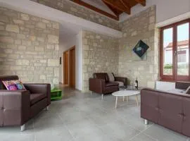 Villa in Arkadi with Pool near the Sea