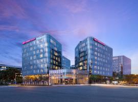 Crowne Plaza Shanghai Hongqiao, an IHG Hotel, hotel near Hongqiao Railway Station Metro Station, Shanghai