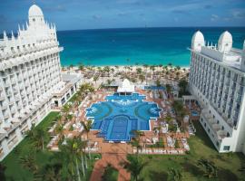 Riu Palace Aruba - All Inclusive、パーム・イーグル・ビーチのホテル