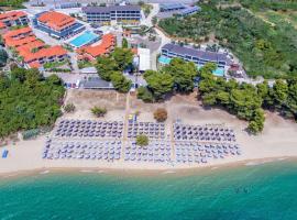 Lagomandra Beach Hotel, resort in Lagomandra