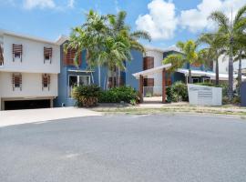 Marina Beach Holiday Home, hotel cerca de Puerto deportivo de Mackay, Cremorne