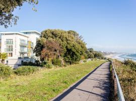 Sea Quest, hotel with parking in Bournemouth