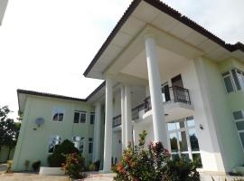 The Azalea Residence, villa in Accra