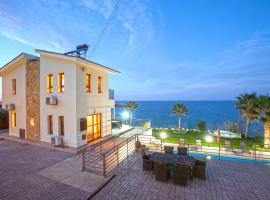 Kallinousa Beach Villa, holiday home in Pomos