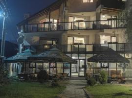 M7 Villa Bed& Bistro, hotel a Timisul de Jos
