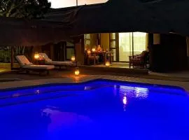 iKhaya LamaDube Game Lodge、Klipdriftのシャレー