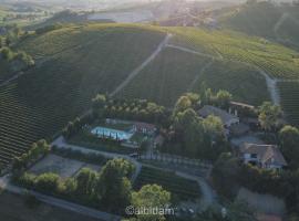 Agriturismo Relais "il Bricco", hotel v destinaci Nizza Monferrato