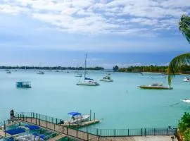 Exclusive penthouse with paradise sea view