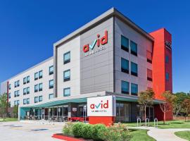 avid hotels - Bentonville - Rogers, an IHG Hotel، فندق في بنتونفيل