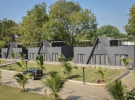 Serene Cottages And Resort, Hotel in Borsad