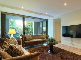 Premium 2 Bedroom Garden Apartment, vakantiewoning in Warrawee