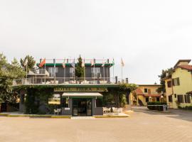 Hotel Fiera Rho, ξενοδοχείο σε Rho