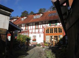 Gästehaus Pfefferle Hotel garni und Ferienwohnungen, penginapan di Sigmaringen