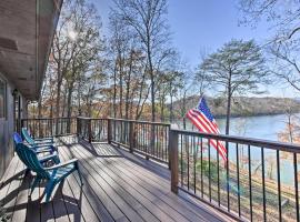 Chickamauga Lake Vacation Rental with Boat Dock!, hotel v destinaci Dayton