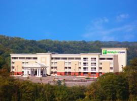 Holiday Inn Express Cincinnati West by IHG, khách sạn ở Dent