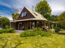 Secret Garden Lodge - Marahau Holiday Home、マラハウの別荘