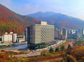 Jeongseon Intoraon Hotel, hotell i Jeongseon