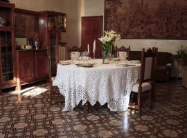 Casa Anna "a lovely home in Tuscany"、コッレ・ディ・ヴァル・デルザのホテル