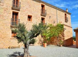Apartment in Capellades Sleeps 4 with Pool, hotel in Capellades
