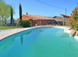Villa in Sant Genis Sleeps 12 with Pool – hotel w mieście Sant Genís