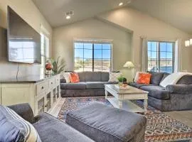 Washington Townhome with Patio and Resort Perks!
