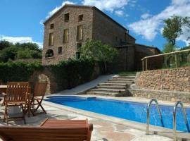 Ponts Villa Sleeps 12 with Pool, hotel in Ponst