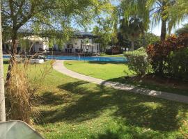 House with Pool near the Beach CTE69, hôtel à Mezcales