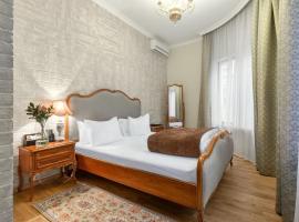 Времена Года, отель в Москве