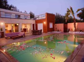 Villa nahellan, hotel dekat Assoufid Golf Club, Marrakesh