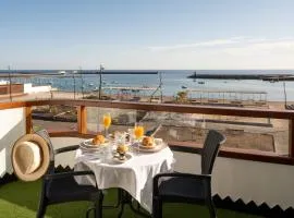 Apartamentos Islamar Arrecife、アレシーフェの駐車場付きホテル