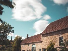 Le Noyer, hotel a Rougnat