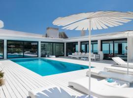 Ibiza style Barcelona luxury Villa: Badalona'da bir otel