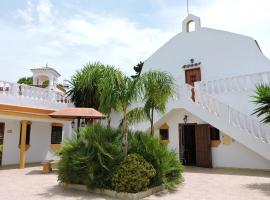 Spacious Villa in Conil de Frontera with Private Pool, hotel v destinaci Roche