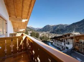 Villa Mazzel with balcony