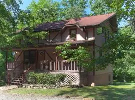 Comfortable 4-Bed Chalet Near Tiec, Pets Welcome