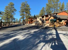 Motel In The Pines, hotel con parking en Munds Park