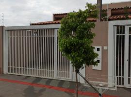 Casa aconchegante perto da Uel, cottage in Londrina