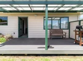 Sunrise Getaway - Rotorua Holiday Home