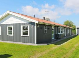 12 person holiday home in Hadsund, villa in Nørre Hurup