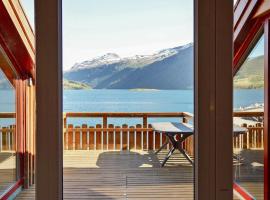 6 person holiday home in EIDSVÅG-By Traum, hotell sihtkohas Rød