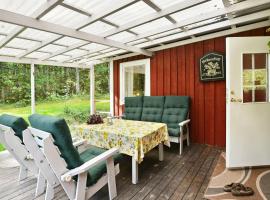 4 person holiday home in HALLABRO-By Traum: Hallabro şehrinde bir otel