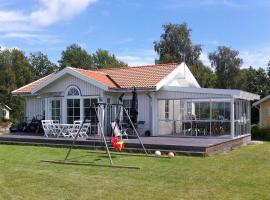 5 person holiday home in RONNEBY, feriebolig ved stranden i Ronneby