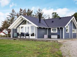Quaint Holiday Home in Blavand Jutland With Terrace, hotel in Blåvand