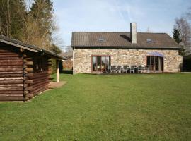 Beautiful Holiday Home in Beverc with Sauna, hytte i Malmedy