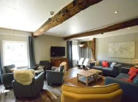 Holiday Home in Bièvre near Forest & Pond