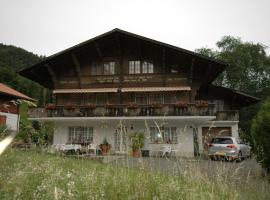 Chalet in Wilderswil with Jungfrau Views, hotel v destinaci Wilderswil