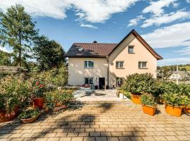 Beautiful Apartment in D rnthal near the Forest, apartment sa Voigtsdorf