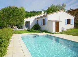 Comfortable villa in Coux with private pool