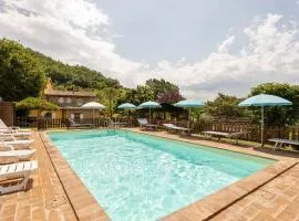 Holiday Home in Assisi with Pool & Nature
